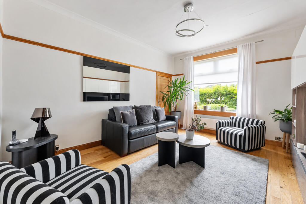 4 Bradda Avenue, Burnside, G73 5DE photo 4