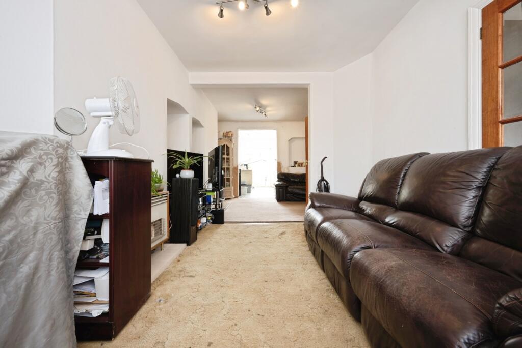 House in Milton Keynes, Bedford - View 5
