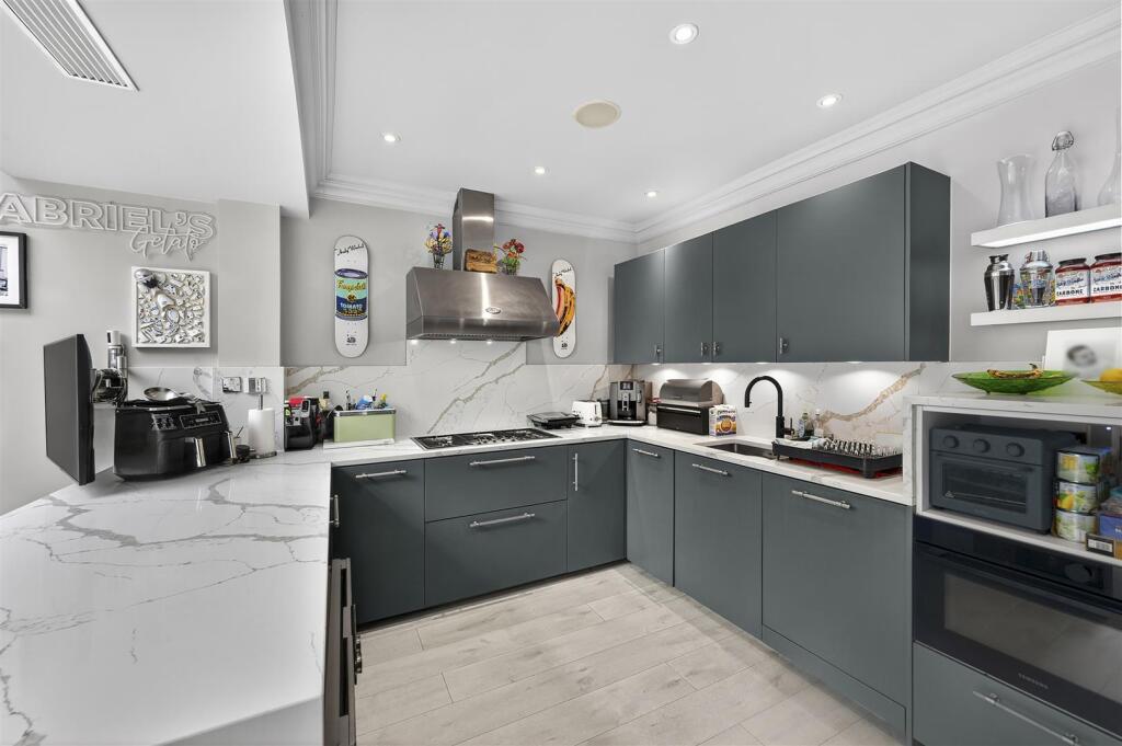 House in London - View 4