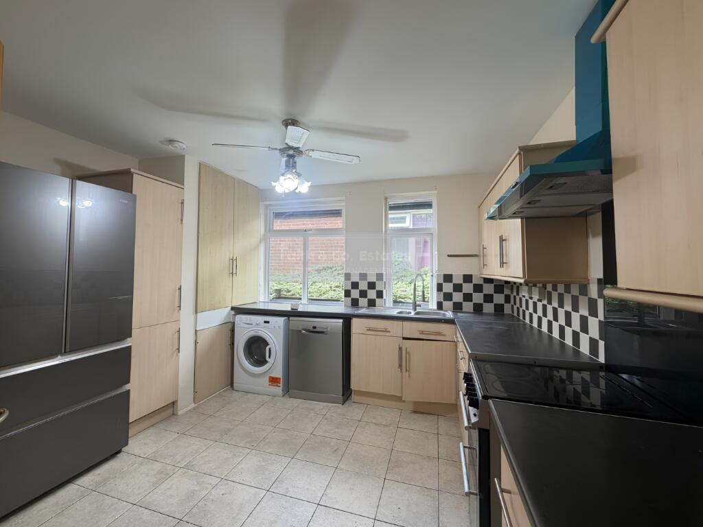 House in Hemel Hempstead - More