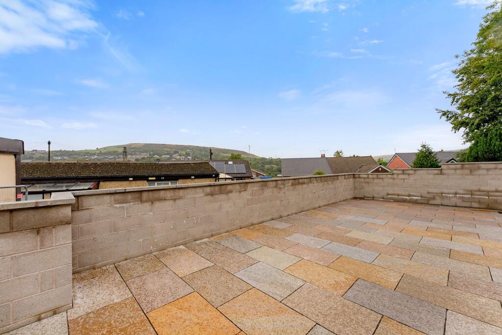197 Bury Road, Rawtenstall, BB4 photo 4