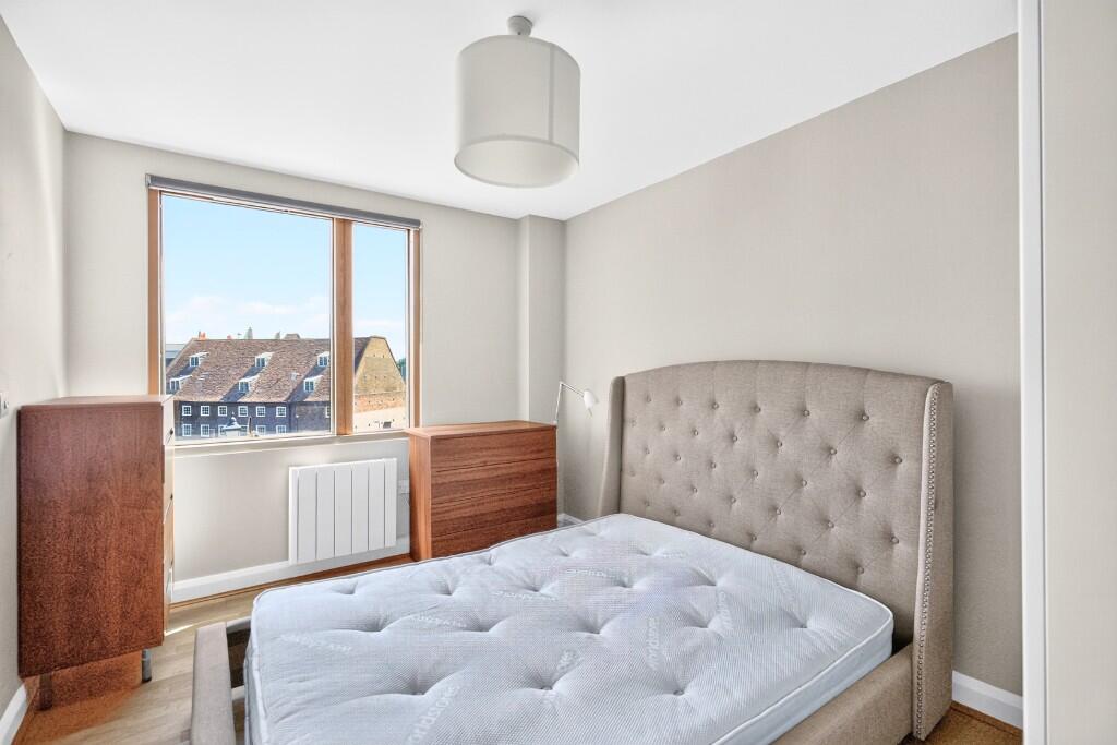 Apartment in London - More