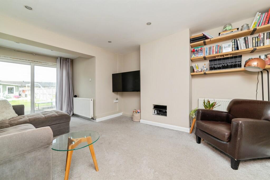 Ferrier Road, Stevenage photo 2