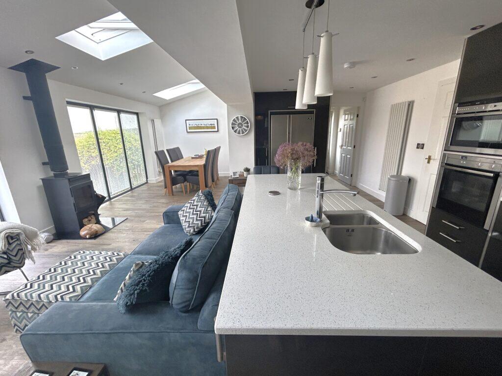 Oakfield Drive, Lower Hopton, Mirfield, WF14 8PX photo 4
