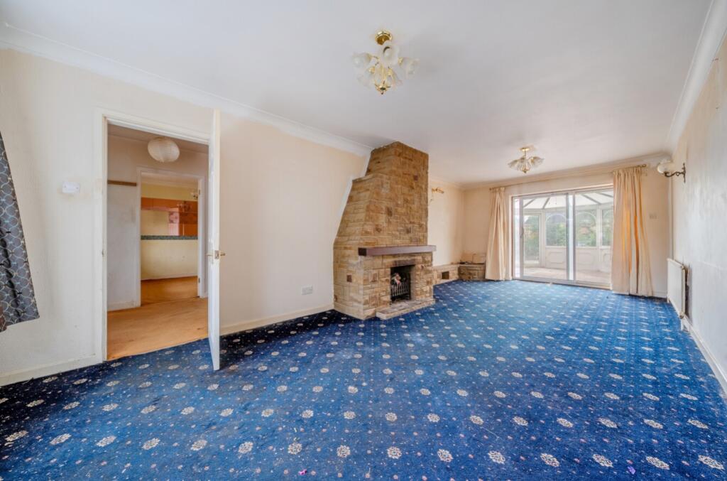 House in Lincoln - View 5