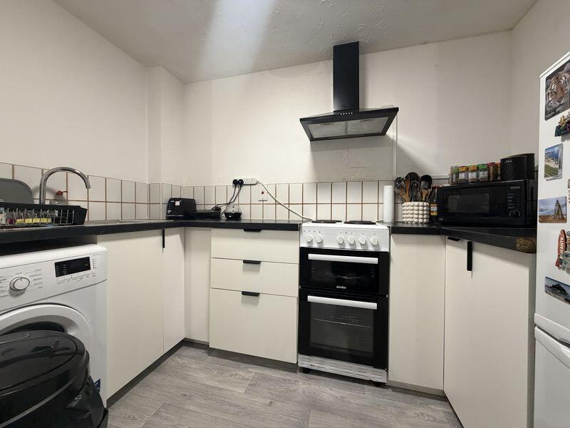 Apartment in Luton - View 2