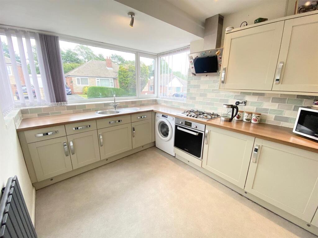 Fields Road, Lepton, Huddersfield photo 2