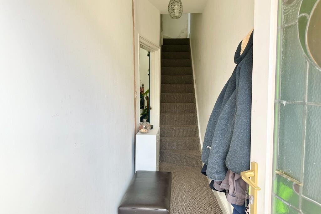Pleasant View, Troedyrhiw, Merthyr Tydfil, CF48 4LF photo 3