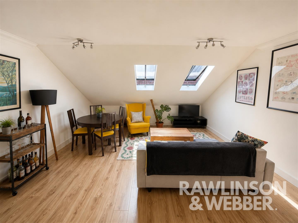 Apartment in Elmbridge, Thames Ditton - View 4