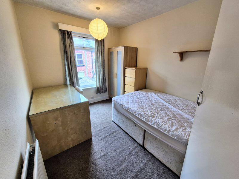House in Leeds, Hyde Park - View 4