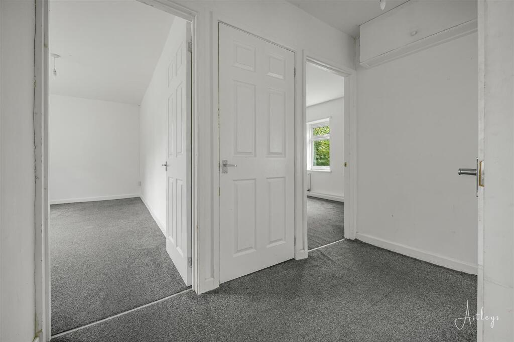 Meadow Road, Neath, SA11 photo 3