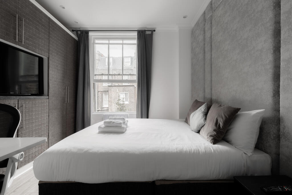 Main image of property: Queensborough Terrace, London, W2