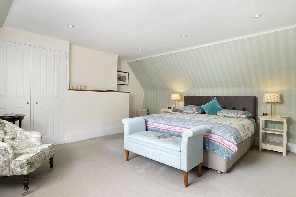 House in Worcester - More