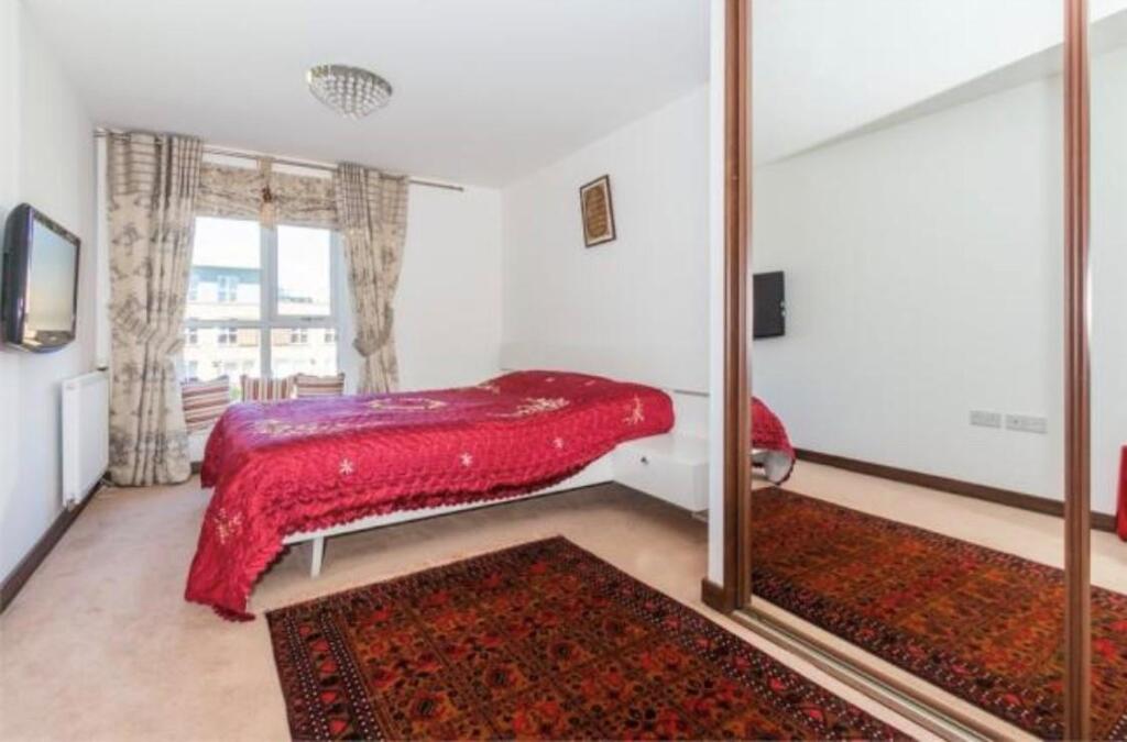 Brecon Lodge, West Drayton, UB7 photo 4