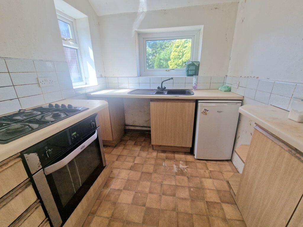 Highfield Avenue, Romiley photo 4