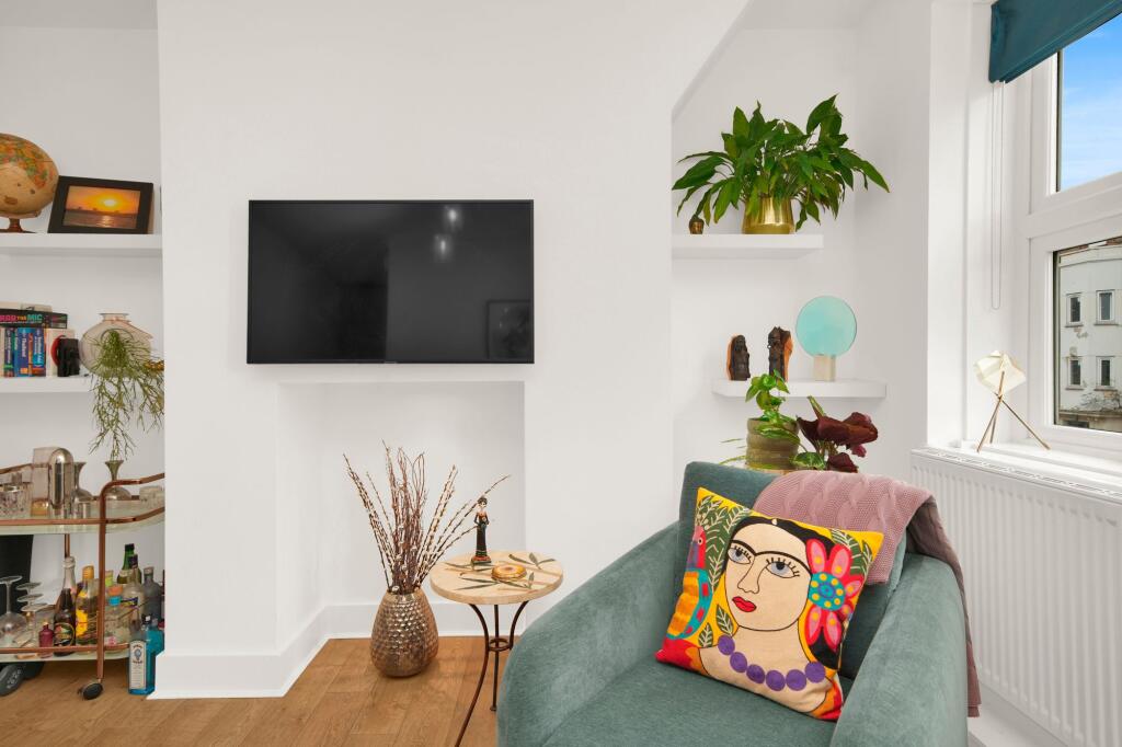 Apartment in London, Mill Meads, West Ham - View 3