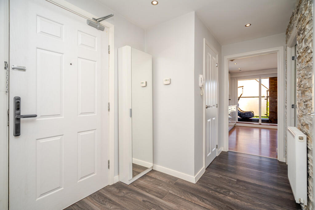 Apartment in Milton Keynes, Broughton and Milton Keynes - View 3