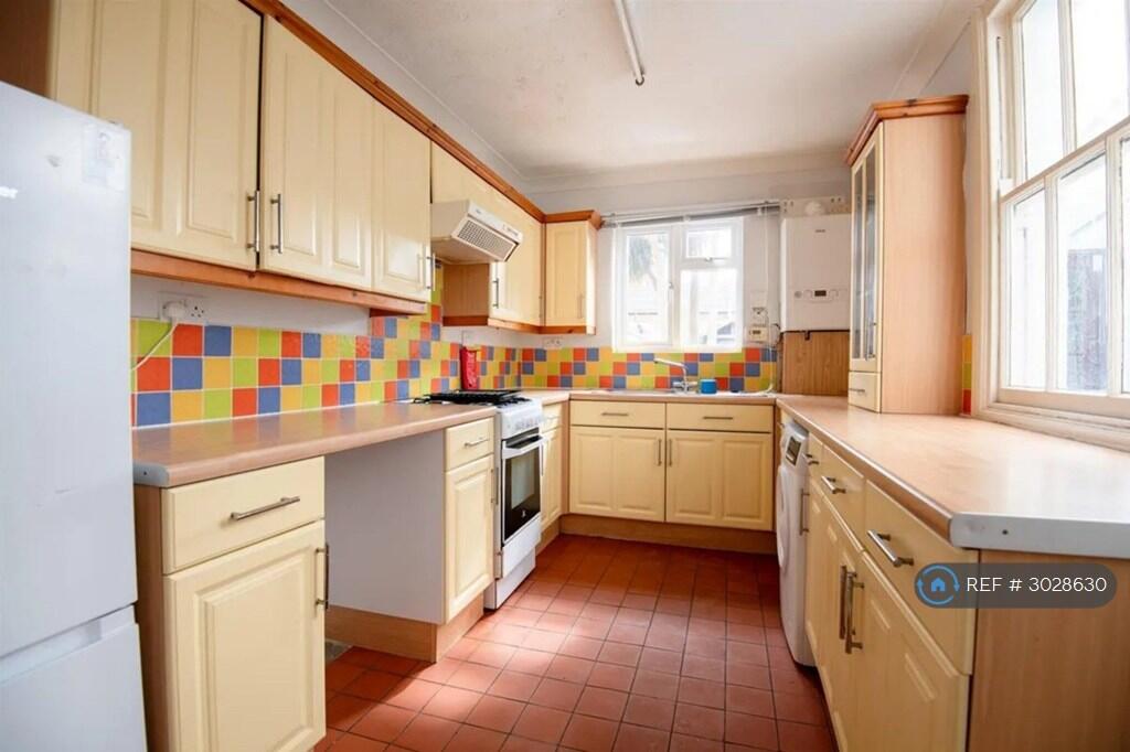 House in Northampton - View 5