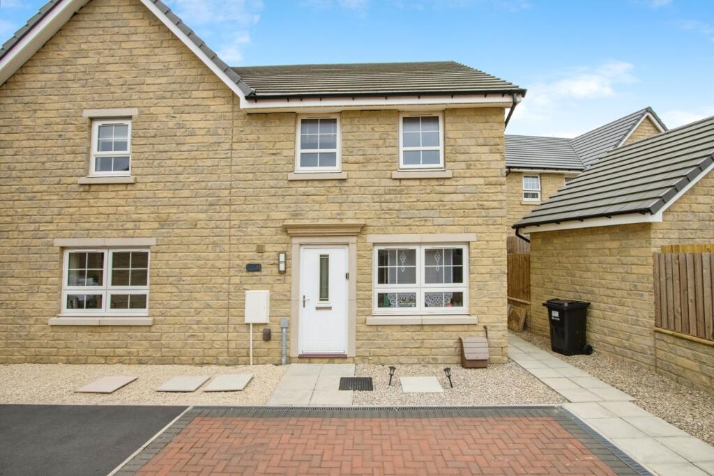 Main image of property: Reservoir View, WAKEFIELD, West Yorkshire, WF3