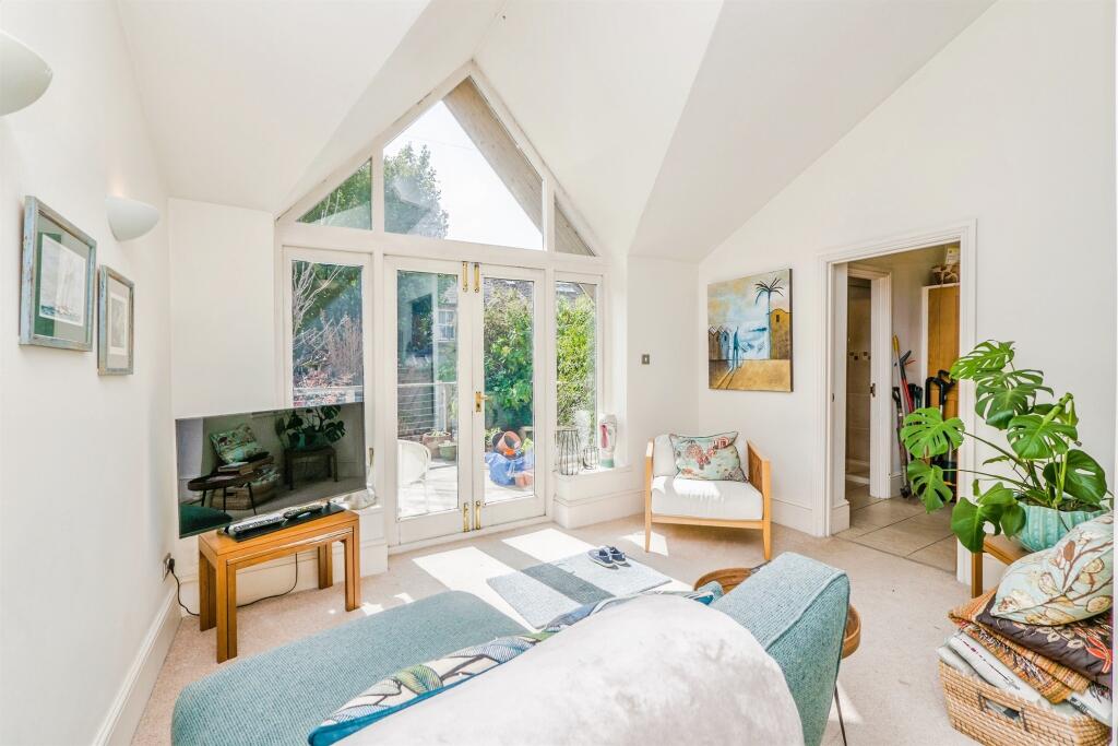 House in Cardiff, Penylan - View 5