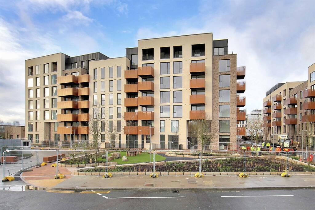 Main image of property: 34 Leyton Road, London, E15