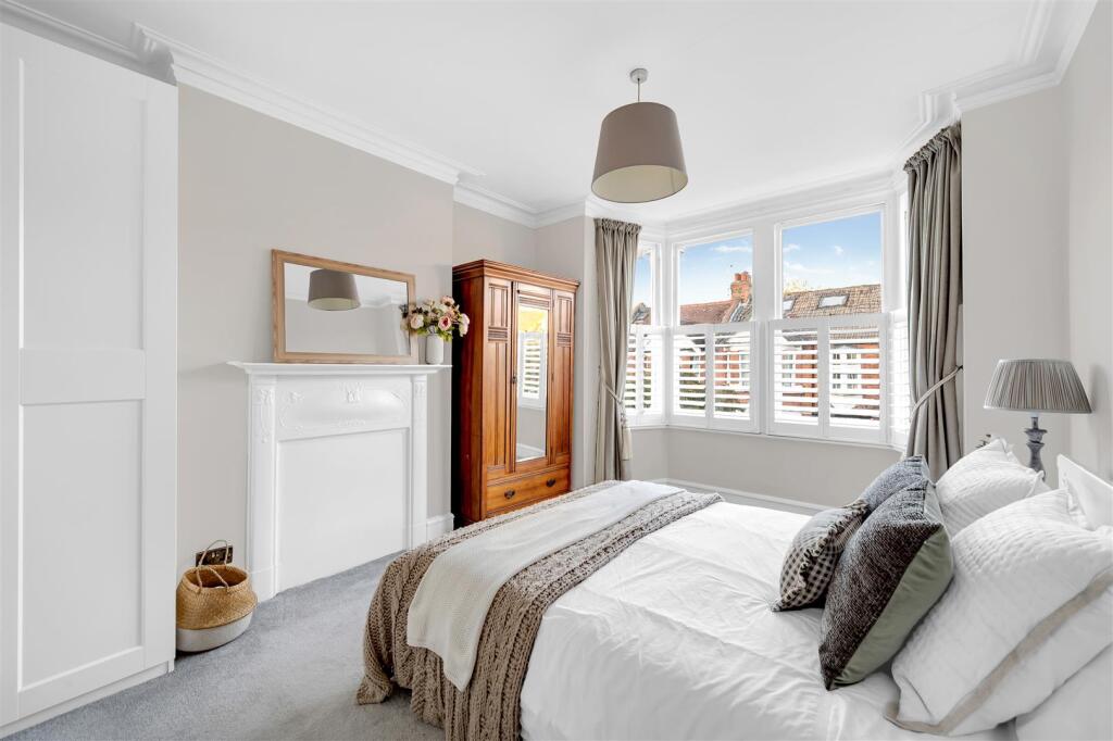 House in London - View 5