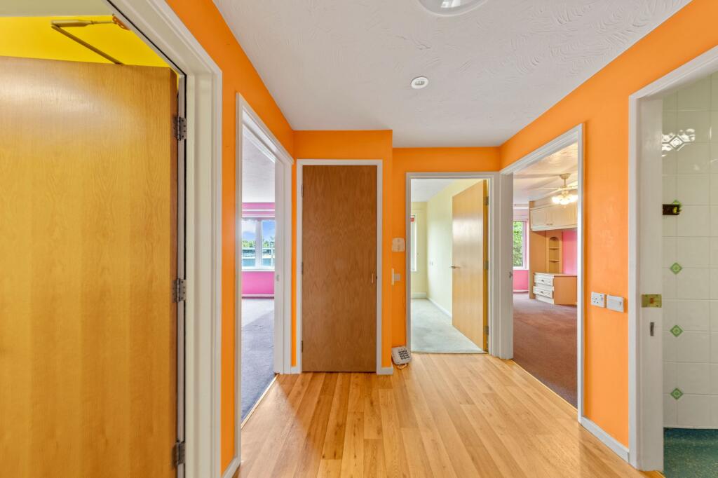Apartment in Warrington - More