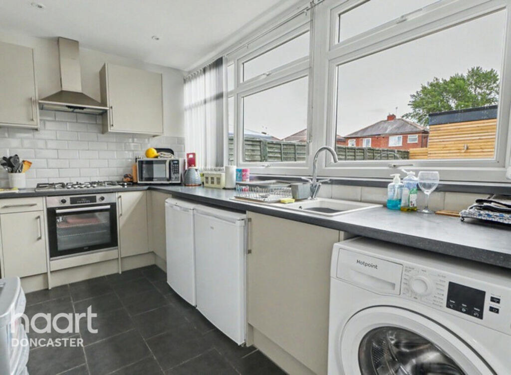 Dundas Road, Wheatley, Doncaster photo 3