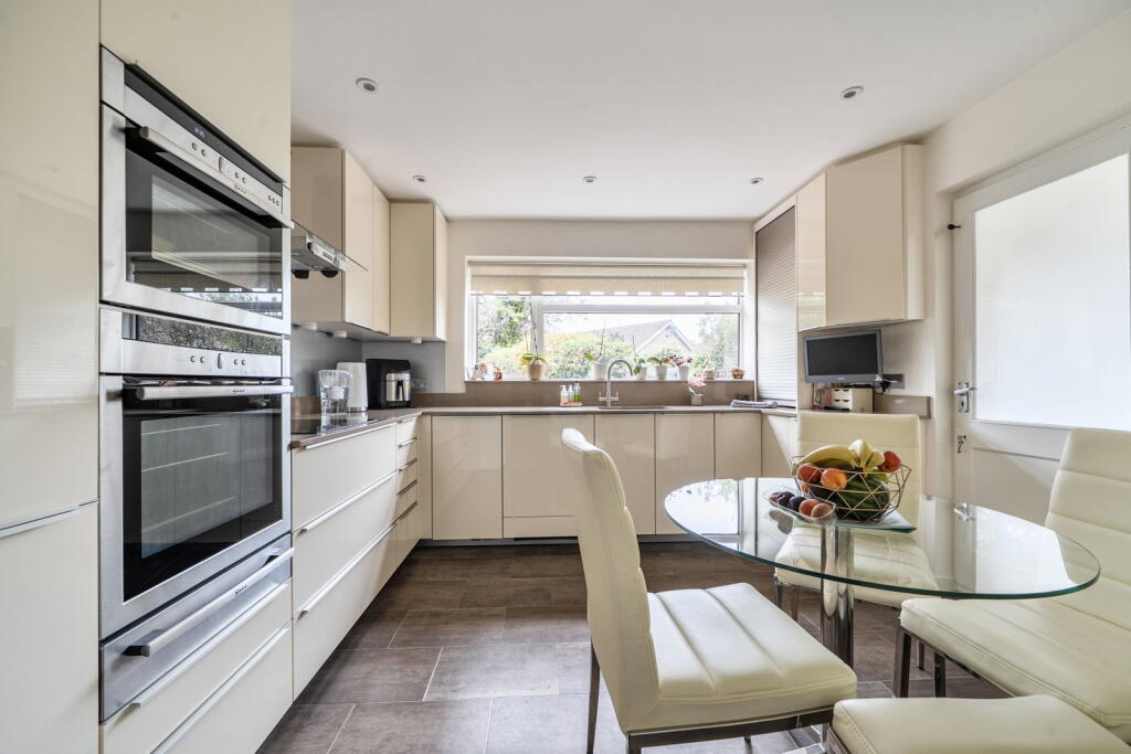 House in Watford - View 3