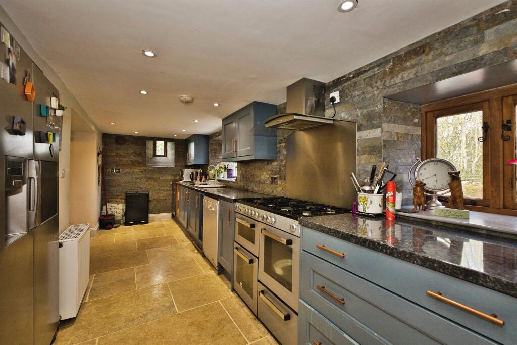 House in Taunton - View 5