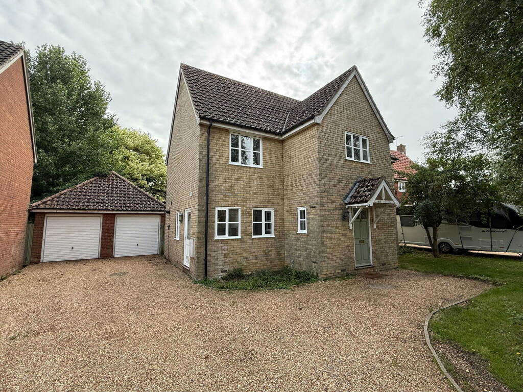 4-bed detached on Barningham, Bury St Edmunds, Suffolk, £425,000