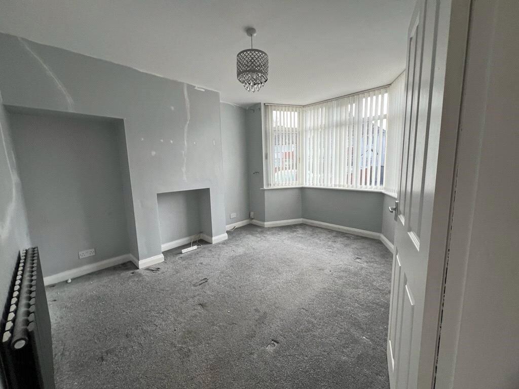 House in Wolverhampton, Wood End - View 3