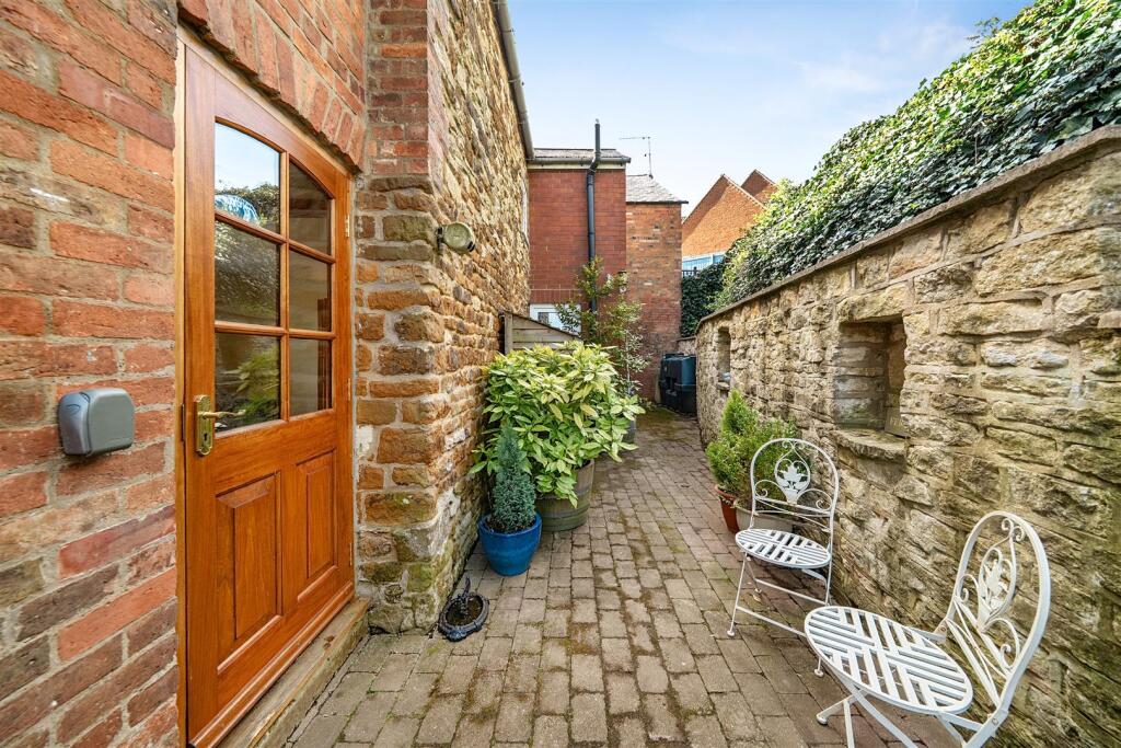 House in Pattishall, Fosters Booth - View 4