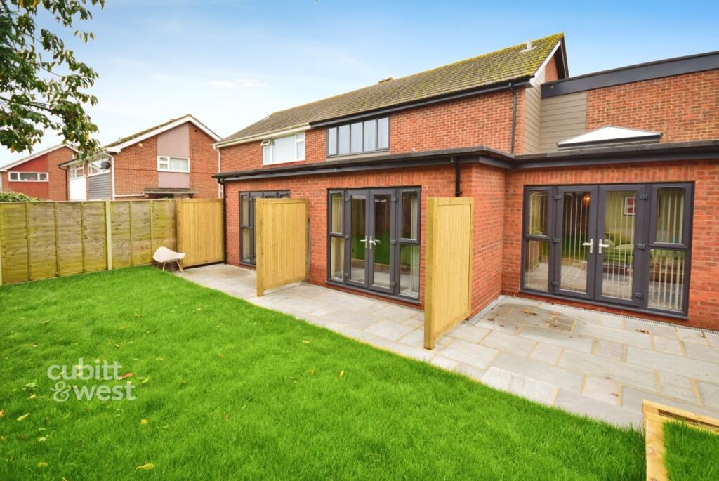 House in Fareham, Hampshire - View 5