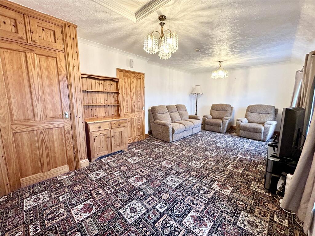 House in Neyland, Pembrokeshire - View 5