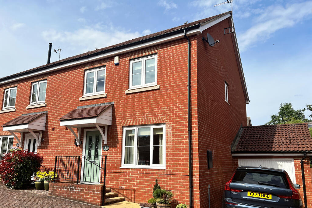 Main image of property: Meek Road, Newent,