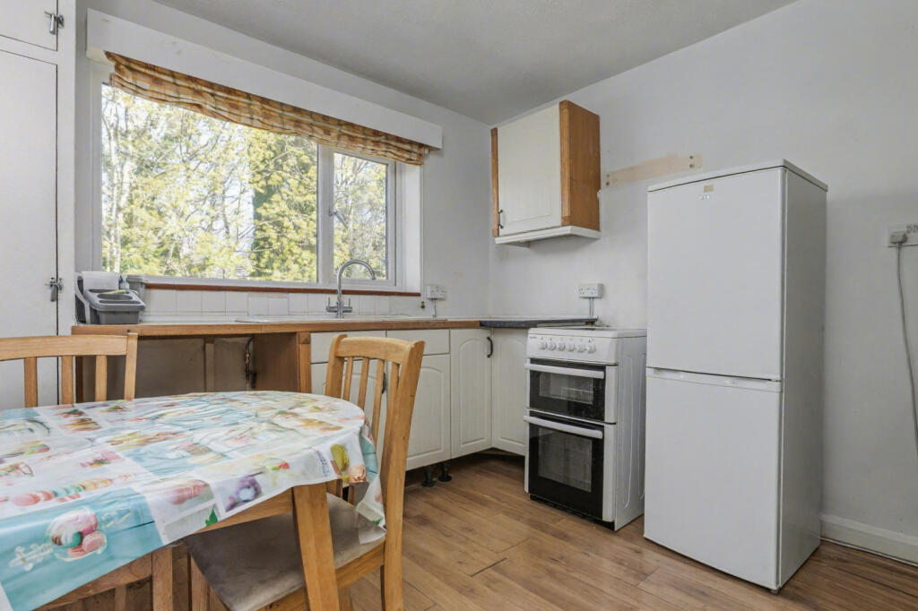 Manning Close, West Sussex, RH19 - View 3