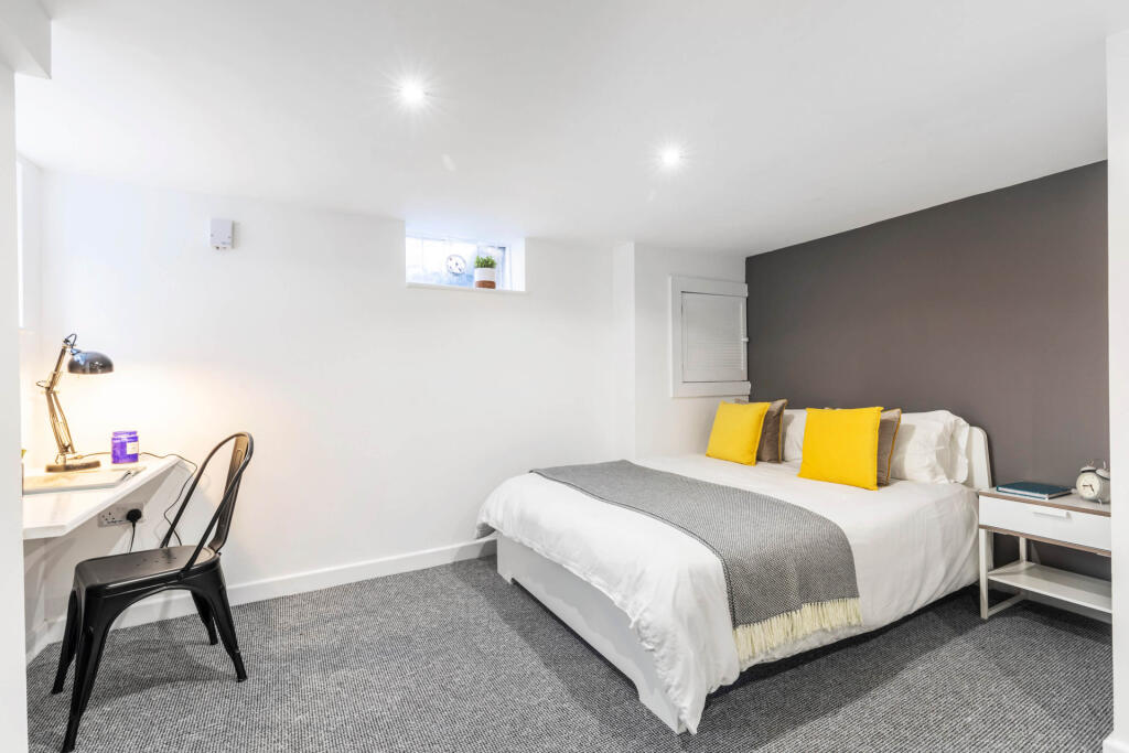 House in Leeds - View 5