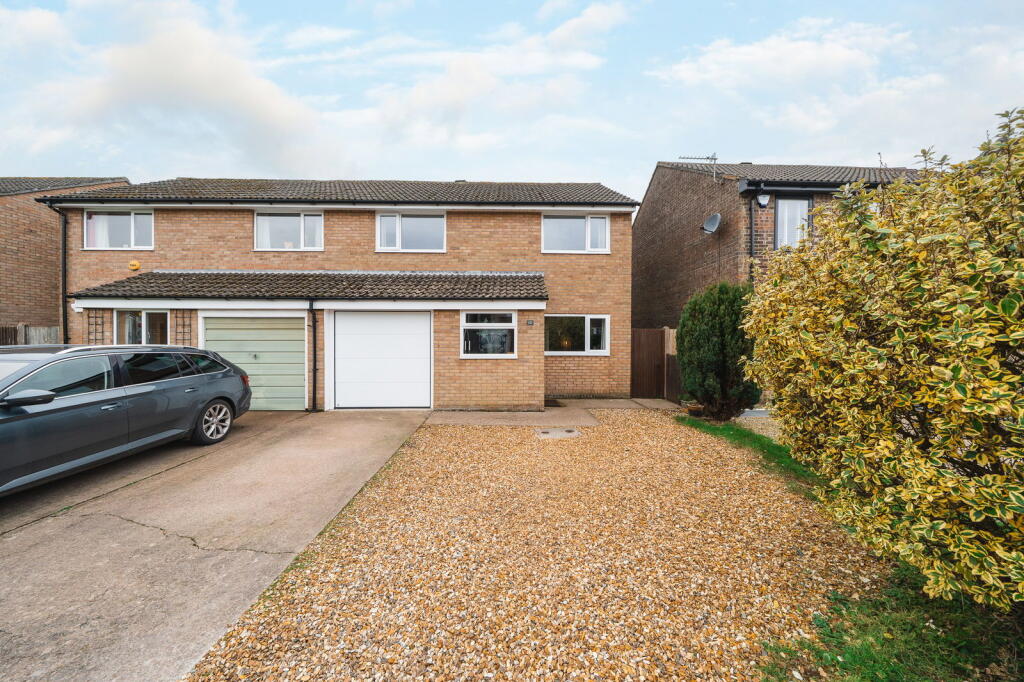Main image of property: Ridge Close, Portishead, Bristol, BS20 8RQ