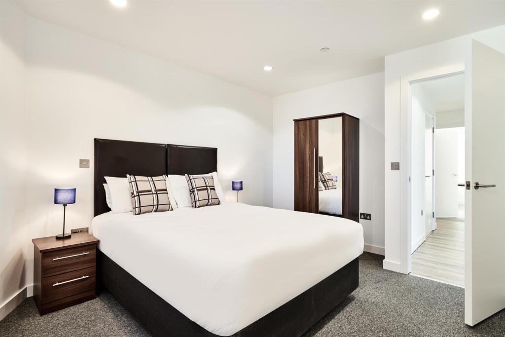 Apartment in Manchester - View 3