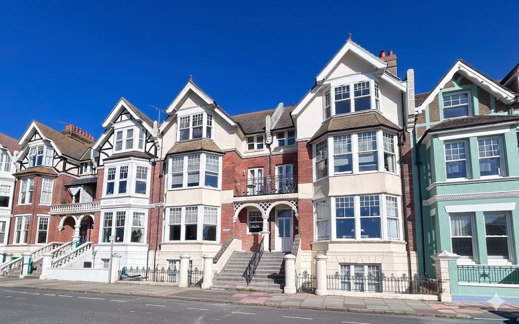 Main image of property: Lawn Court, 26-27 Park Road, Bexhill, TN39 3FH