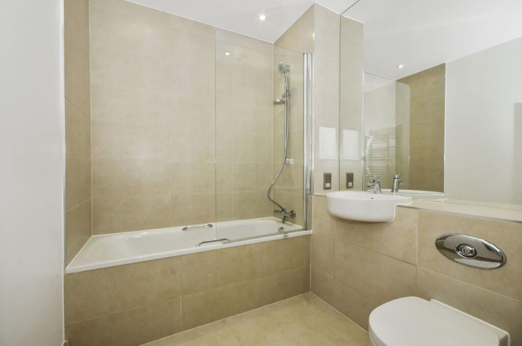 Main image of property: Gunmakers Lane, London, E3