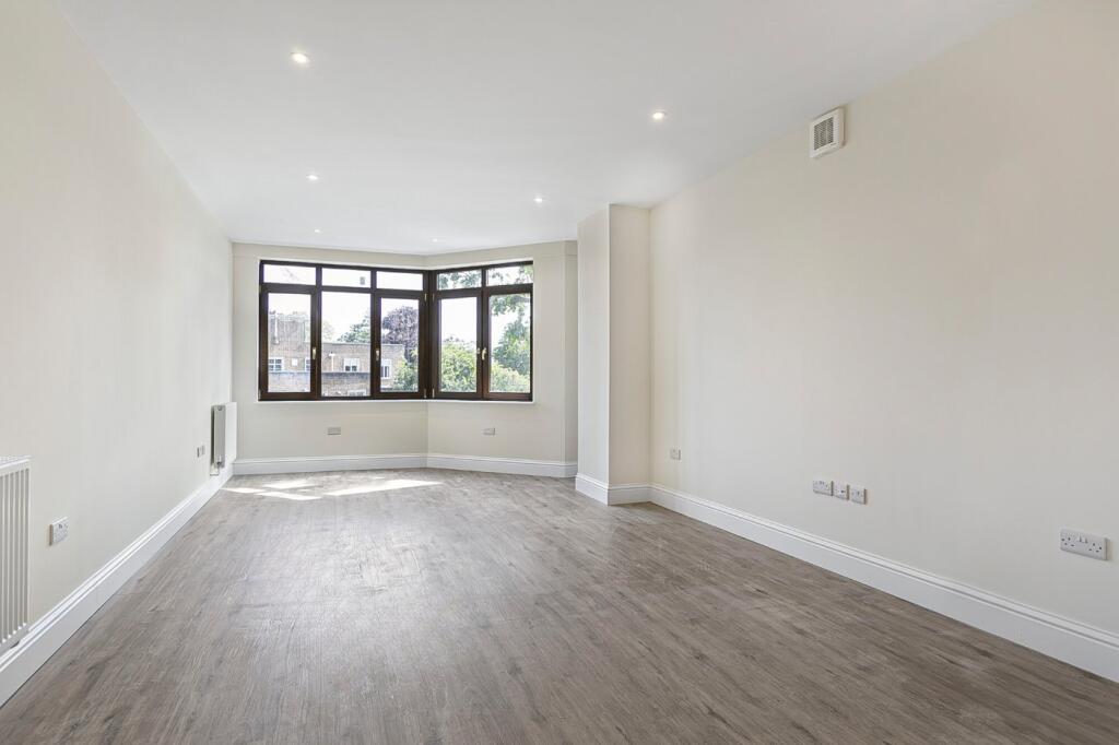 Main image of property: Flat 5 Arianna Apartments, 3 Beckenham Road, Beckenham, Kent, BR3