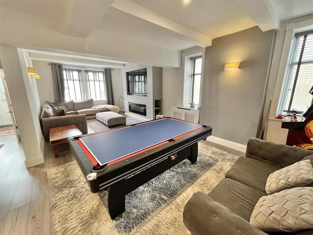 House in High Peak, Tintwistle - View 5