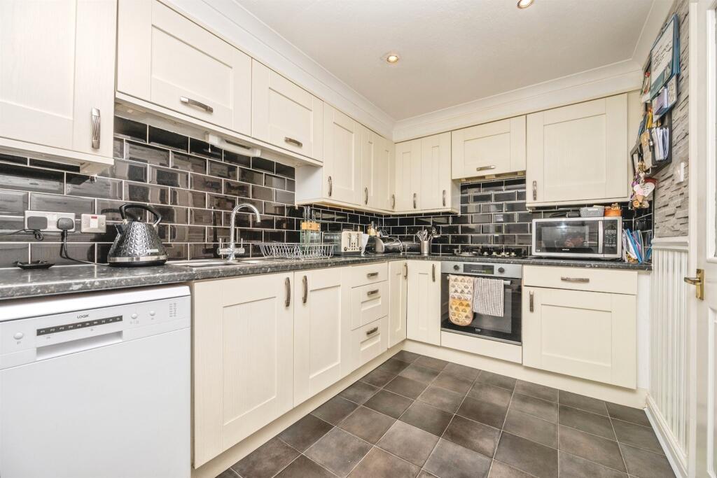 House in Bromsgrove - View 3