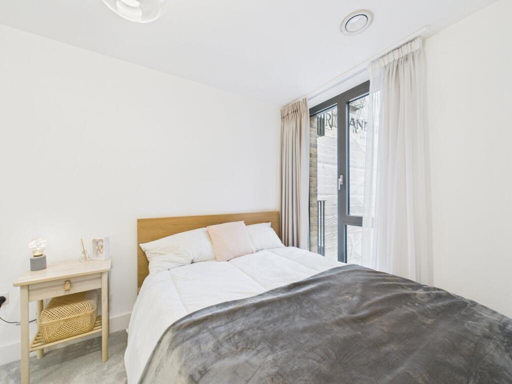 Main image of property: High Street, Staines-upon-Thames, Surrey, TW18