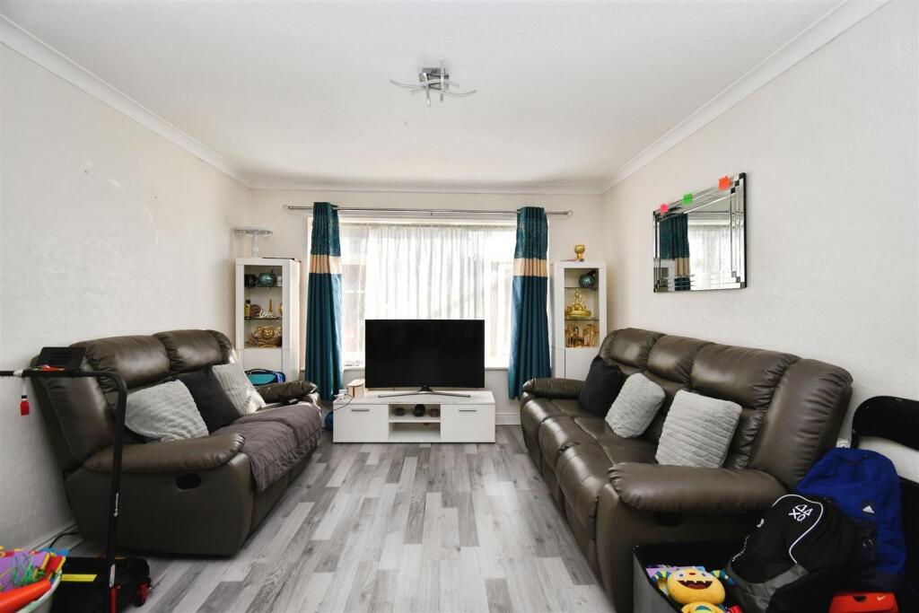 House in Hull, Kingston upon Hull - View 2