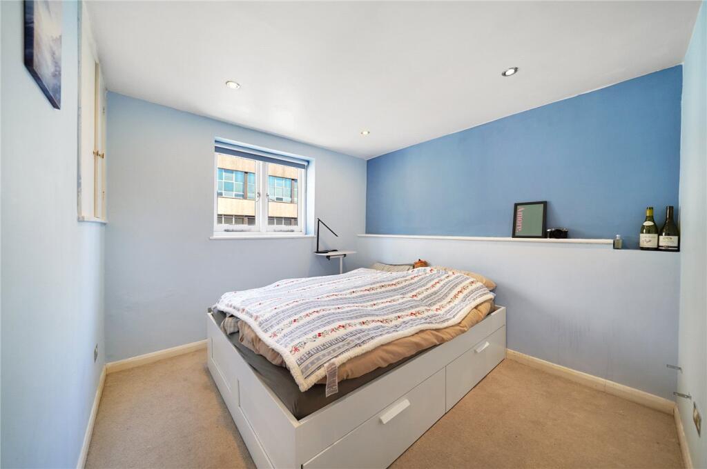 Apartment in London, St. George in the East, Whitechapel - View 3