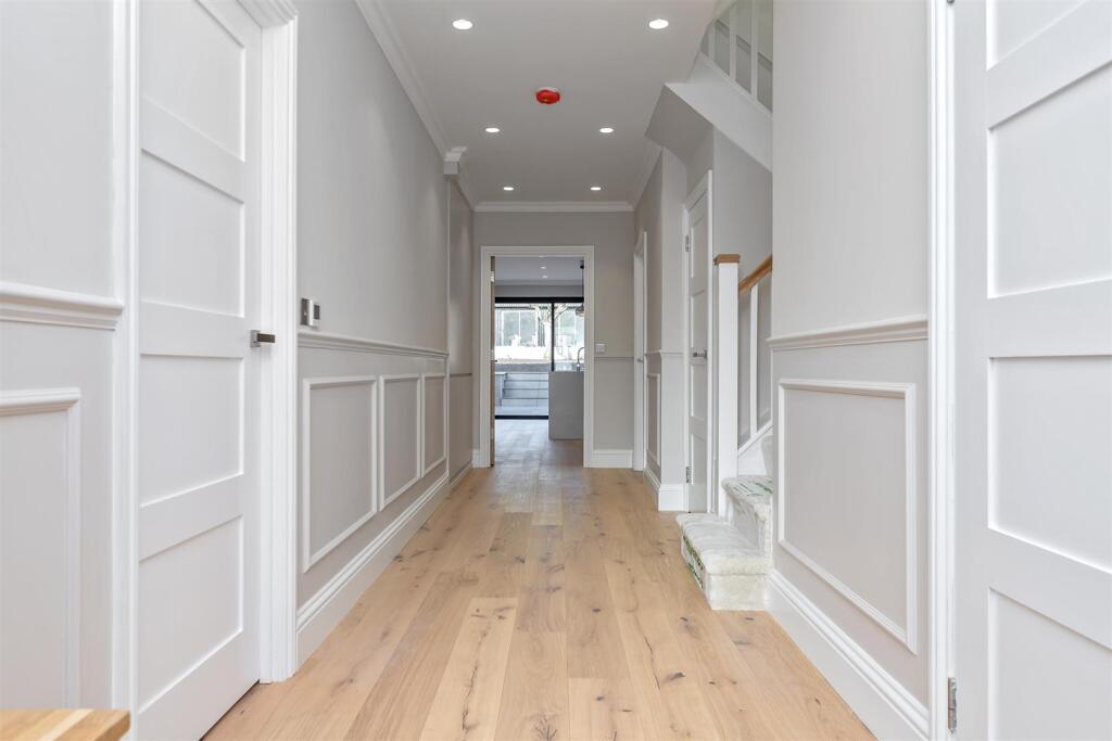 Additional image 9 of Batchwood Drive, St. Albans