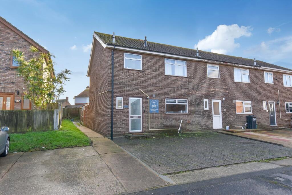 Main image of property: Westmorland Close, Mistley, CO11